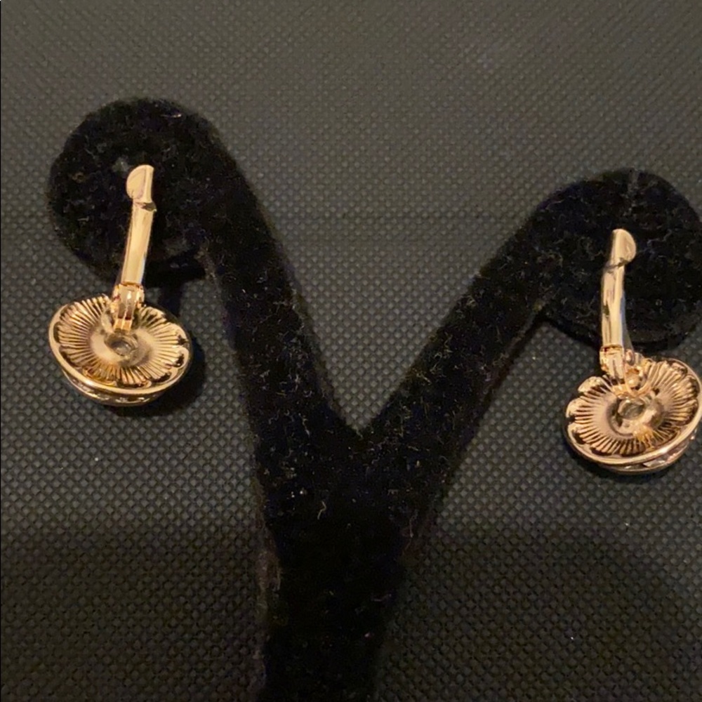 New Swarovski Crystal multi-faceted Earrin… - Picture 2 of 2